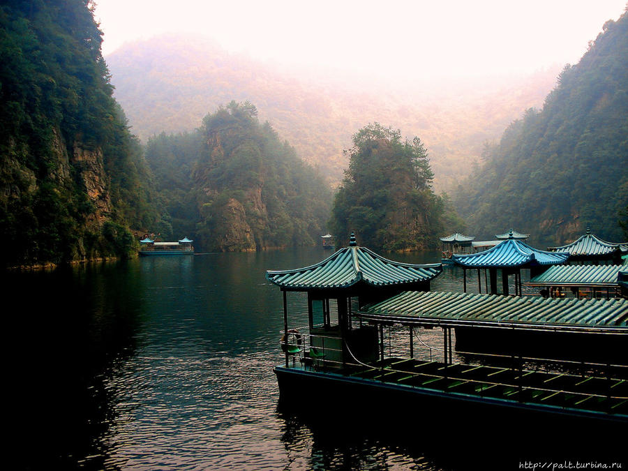 Озеро Баофэн Чжанцзяцзе Национальный Лесной Парк (Парк Аватар), Китай