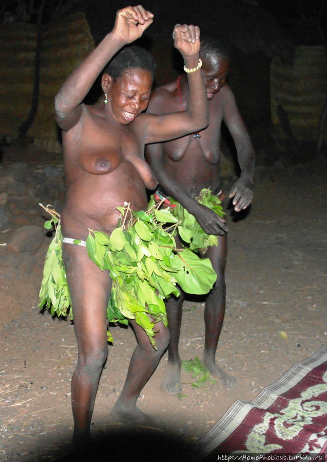 Жизнь и типажи кома Тчамба, Камерун