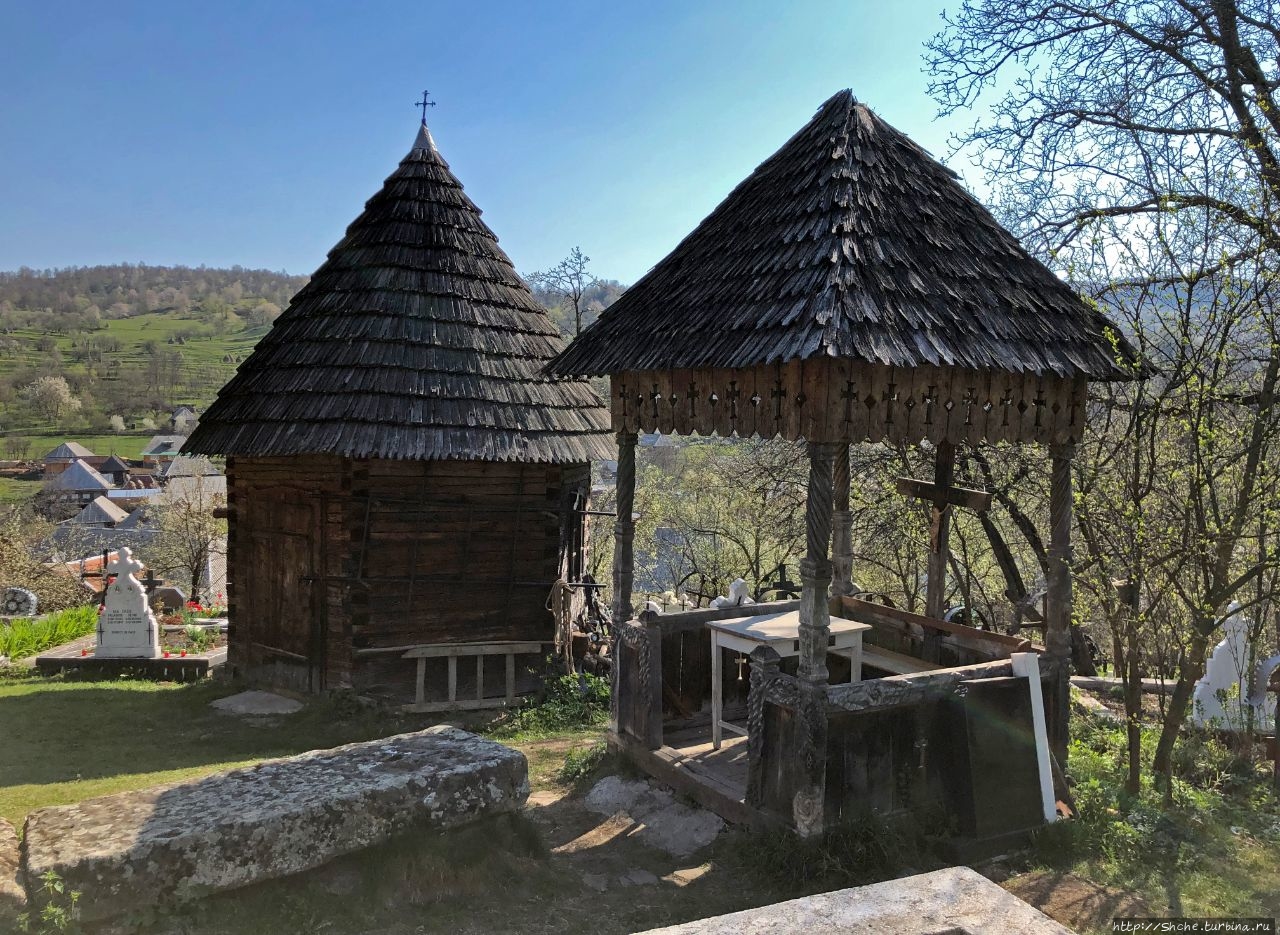 Деревянные церкви Карпат. Гостеприимно открытая в Будешти