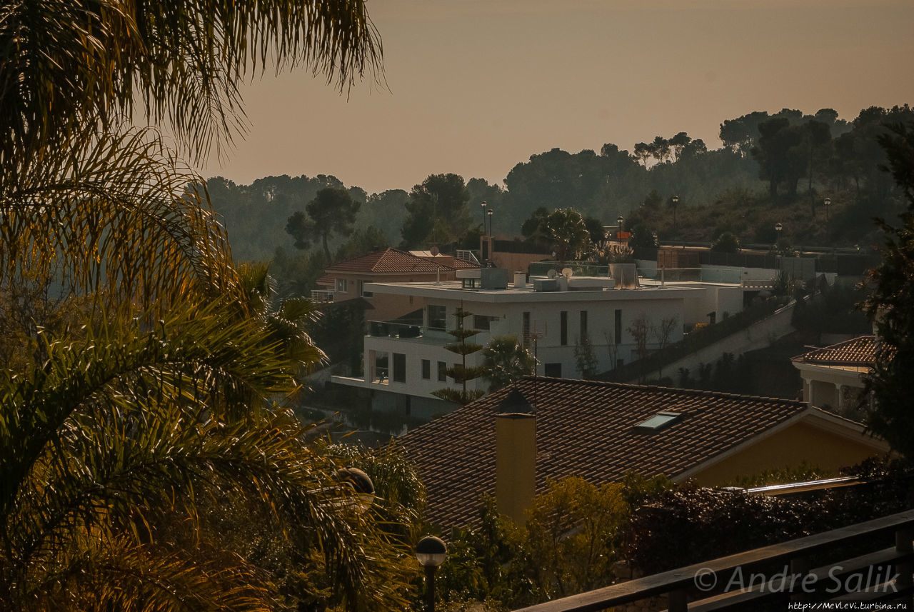 Зимнее утро на Средиземном Ситжес, Испания