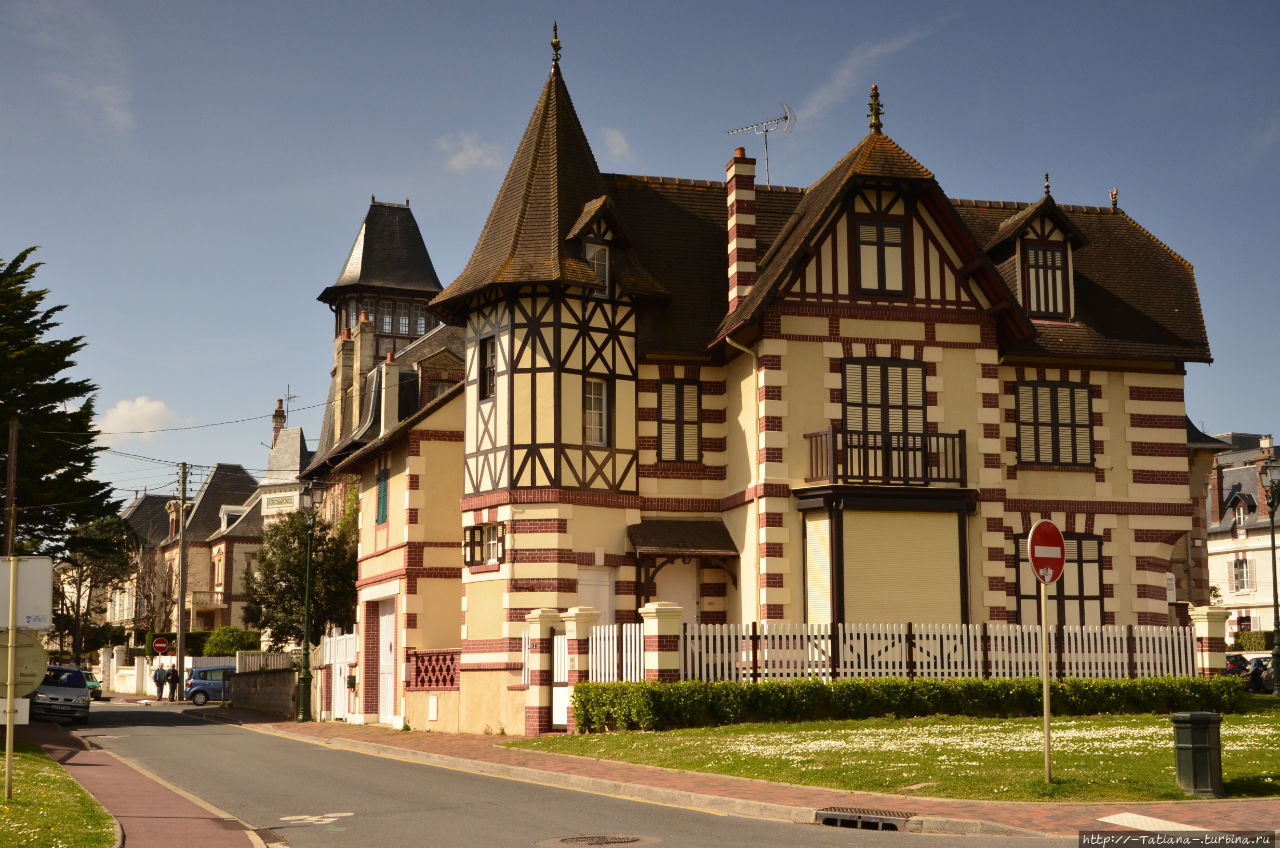 Кукольное королевство Кабур Кабур, Франция