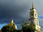 Одна из центральных улиц города — Комсомольский проспект — начинается от здания Спасо-Преображенского кафедрального собора, построенного на рубеже 18-19 веков. Сейчас под его сводами расположены выставки городской художественной галереи.