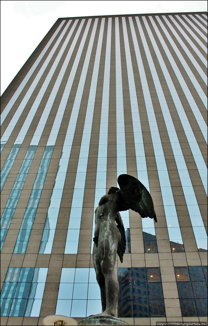 Скульптуры Икар и Икария Игоря Миторайя Париж, Франция