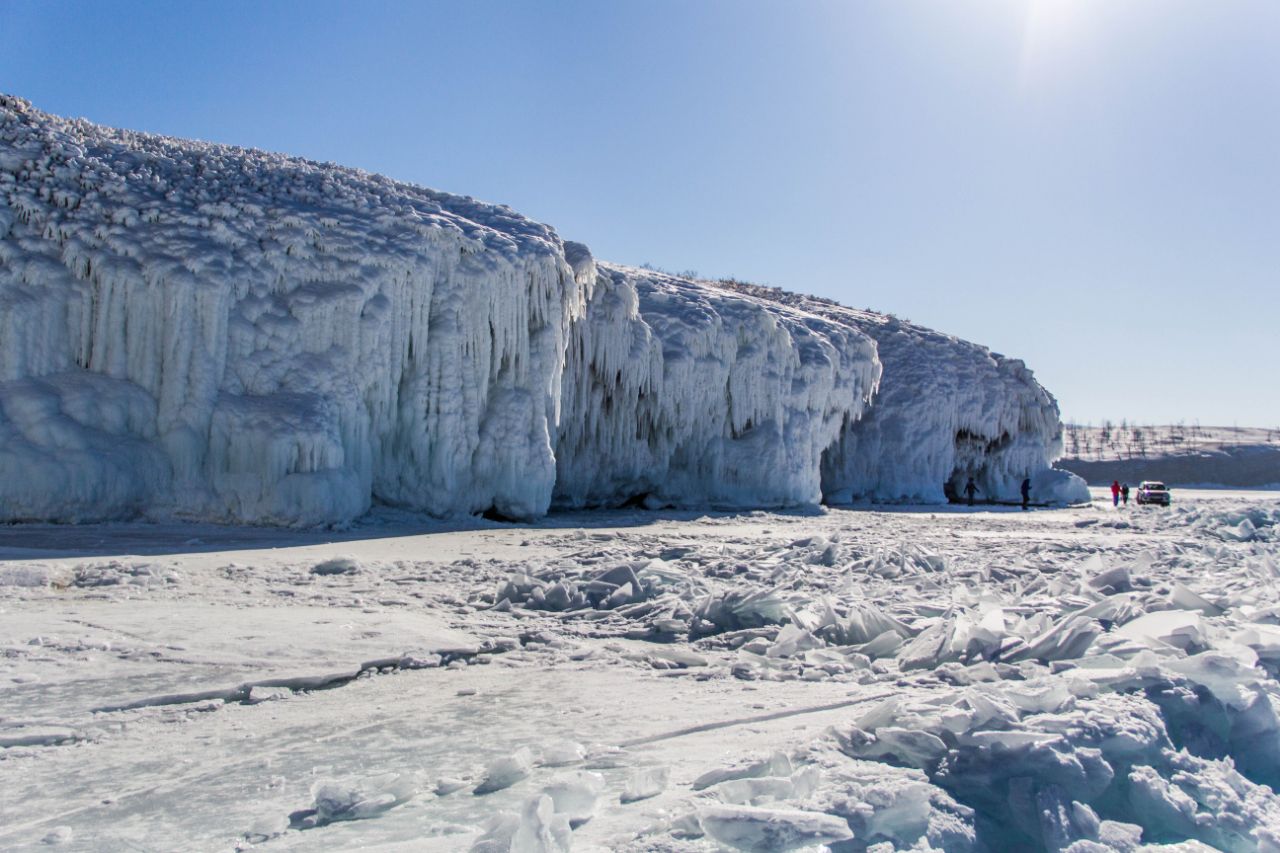 ледяные пещеры Байкала озеро Байкал, Россия