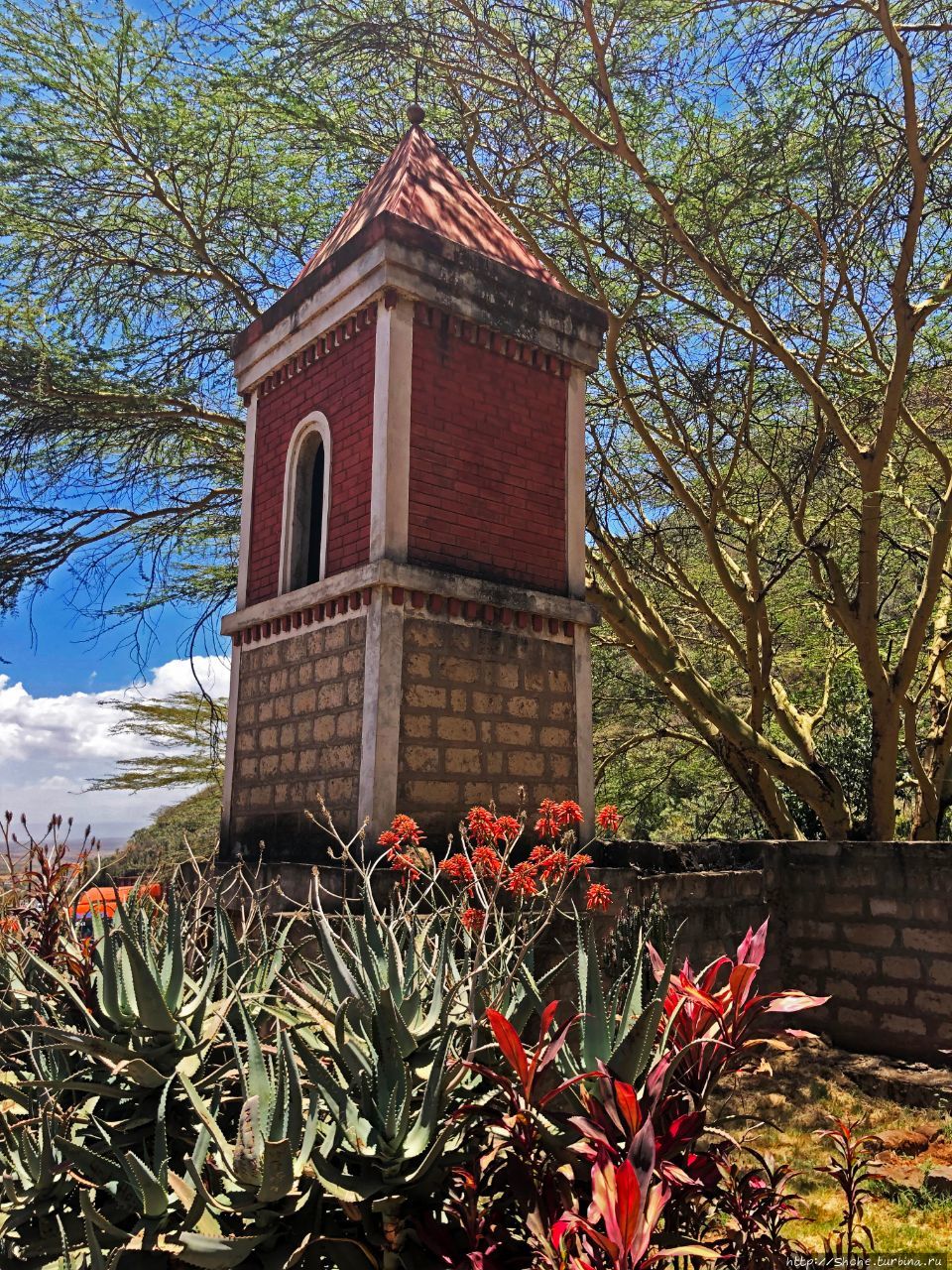 Католическая церковь Маи-Махиу Маи-Махиу, Кения