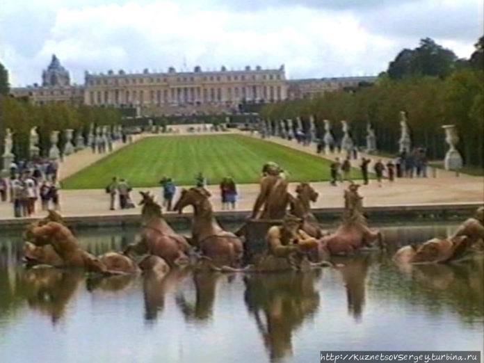 Каково погулять по Версальскому парку со своей собачкой? Версаль, Франция