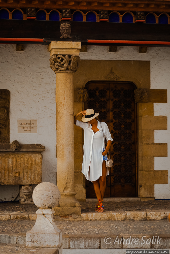 Август. Ситжес Ситжес, Испания