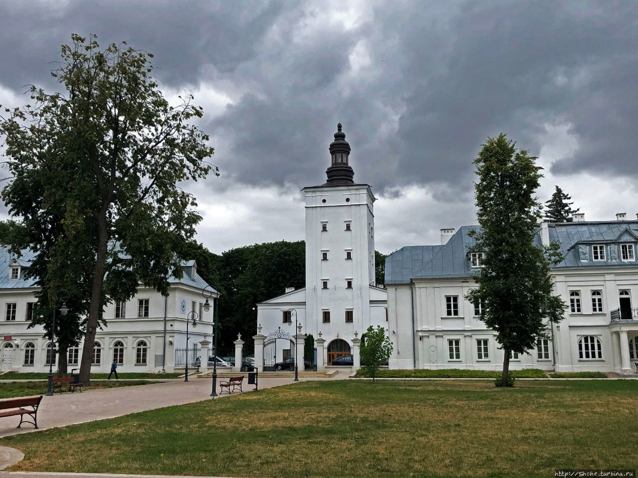 Дворцово-парковый комплекс Радзивиллов / Zespół pałacowo-parkowy Radziwiłłów