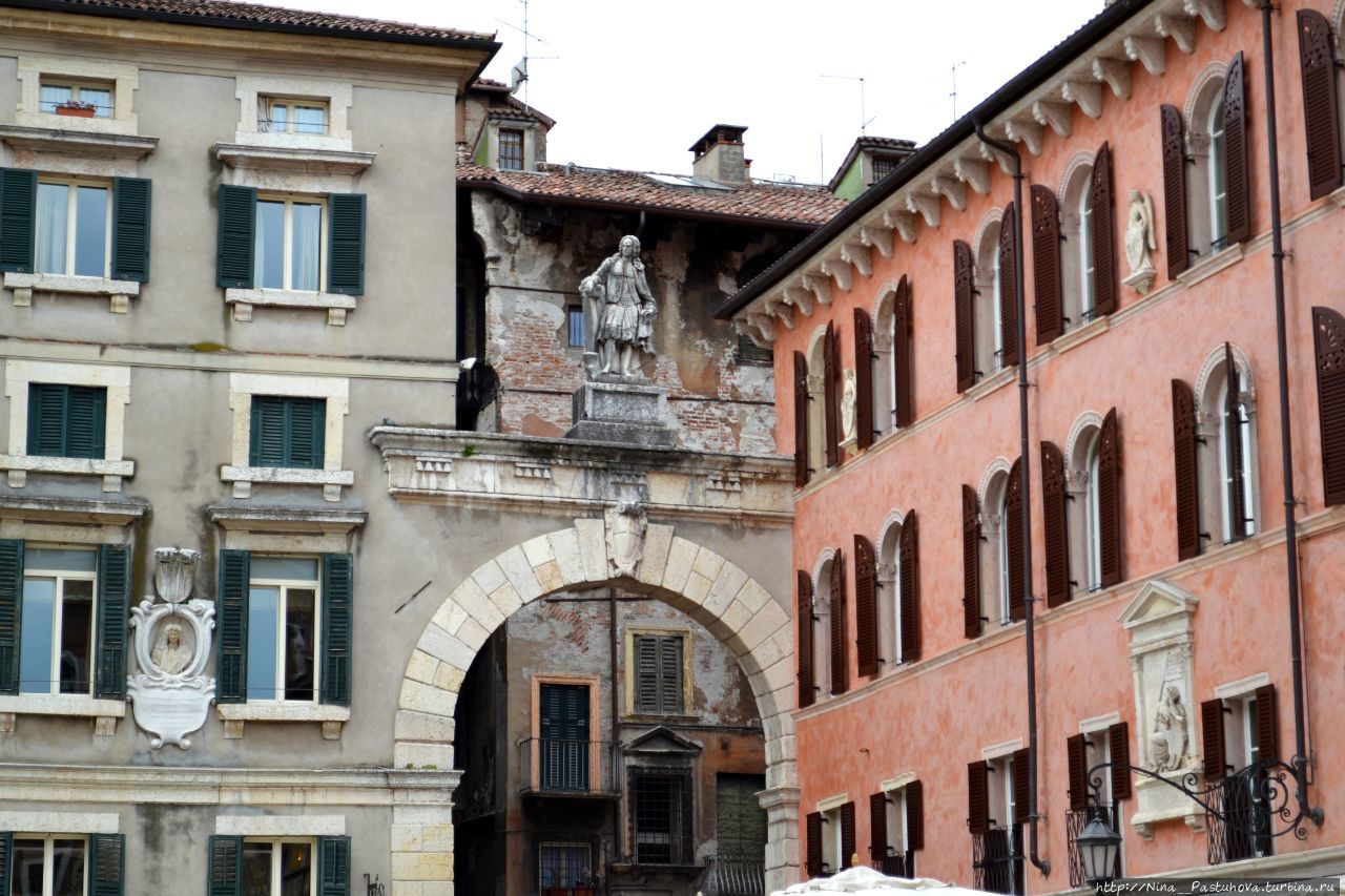 Две площади в самом сердце Вероны Верона, Италия