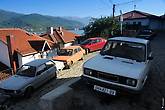 8) Очень много старых югославских машин под маркой Zastava/Yugo. Один из крупнейших автомобильных предприятий бывшей Югославии. На заводе делали точные копии итальянских серийных автомобилей.