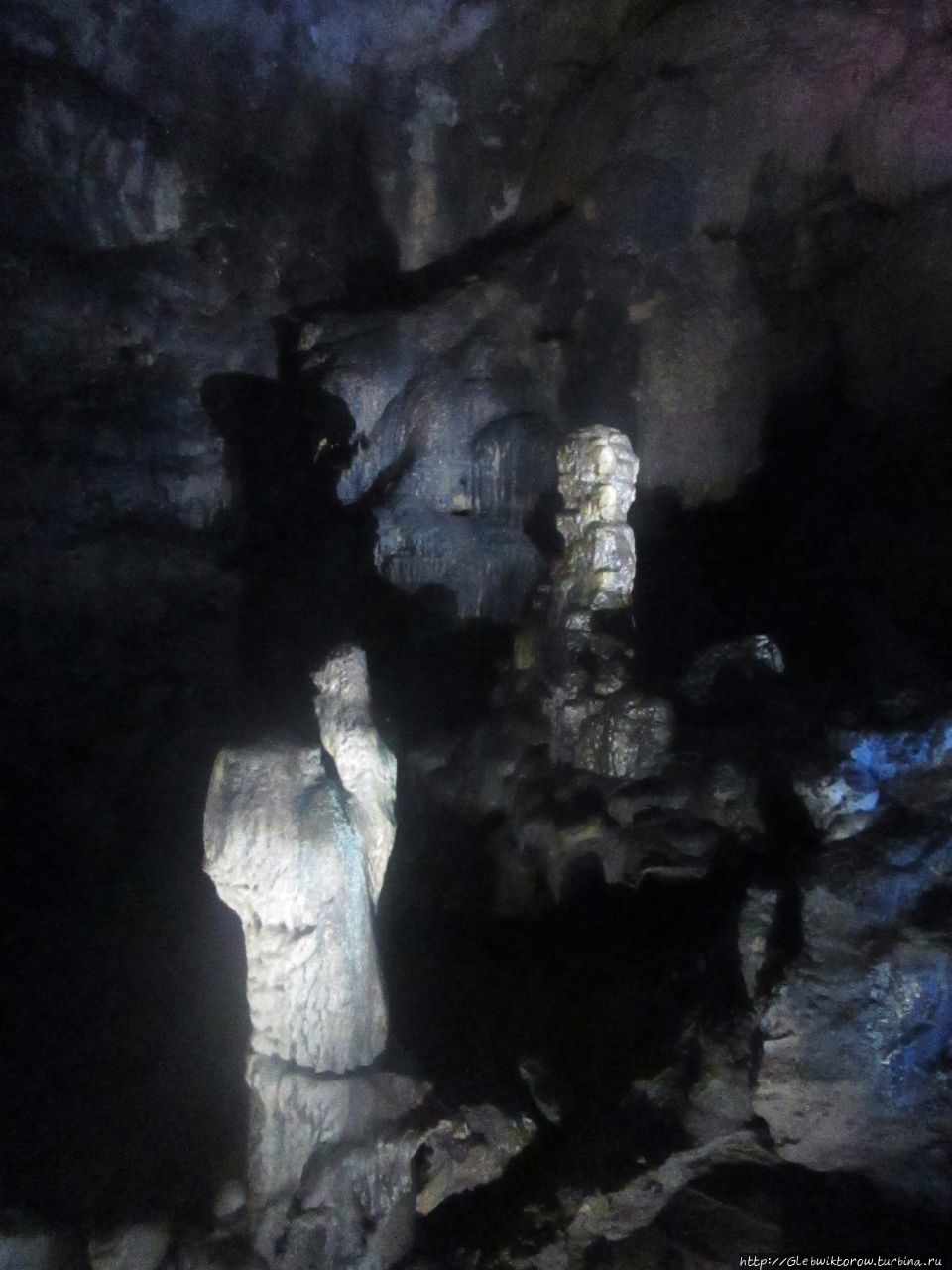 Прогулка по пещере Прометея Кумистави, Грузия