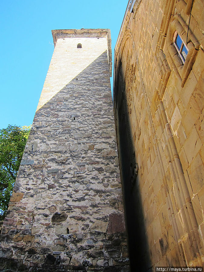 А вот эта башня 13-го века