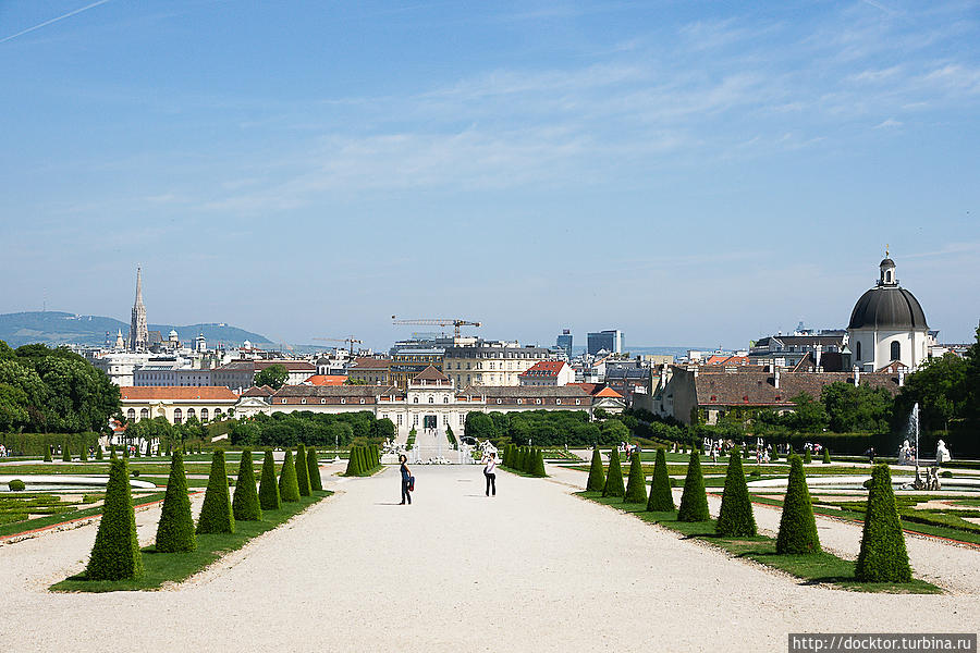 Бельведер, вид на Нижний дворец и Вену Вена, Австрия