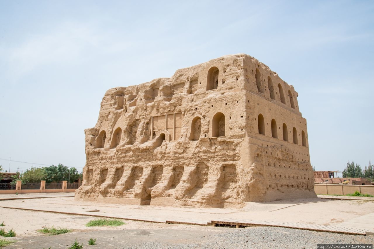 Башня Тибета (Тайцзан) / Taizang Tower