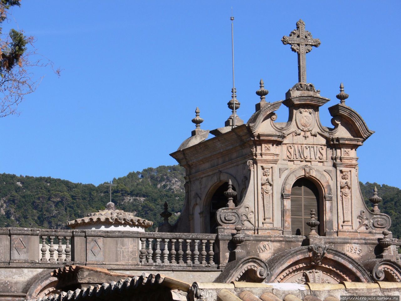 Монастырь Ллюк Остров Майорка, Испания