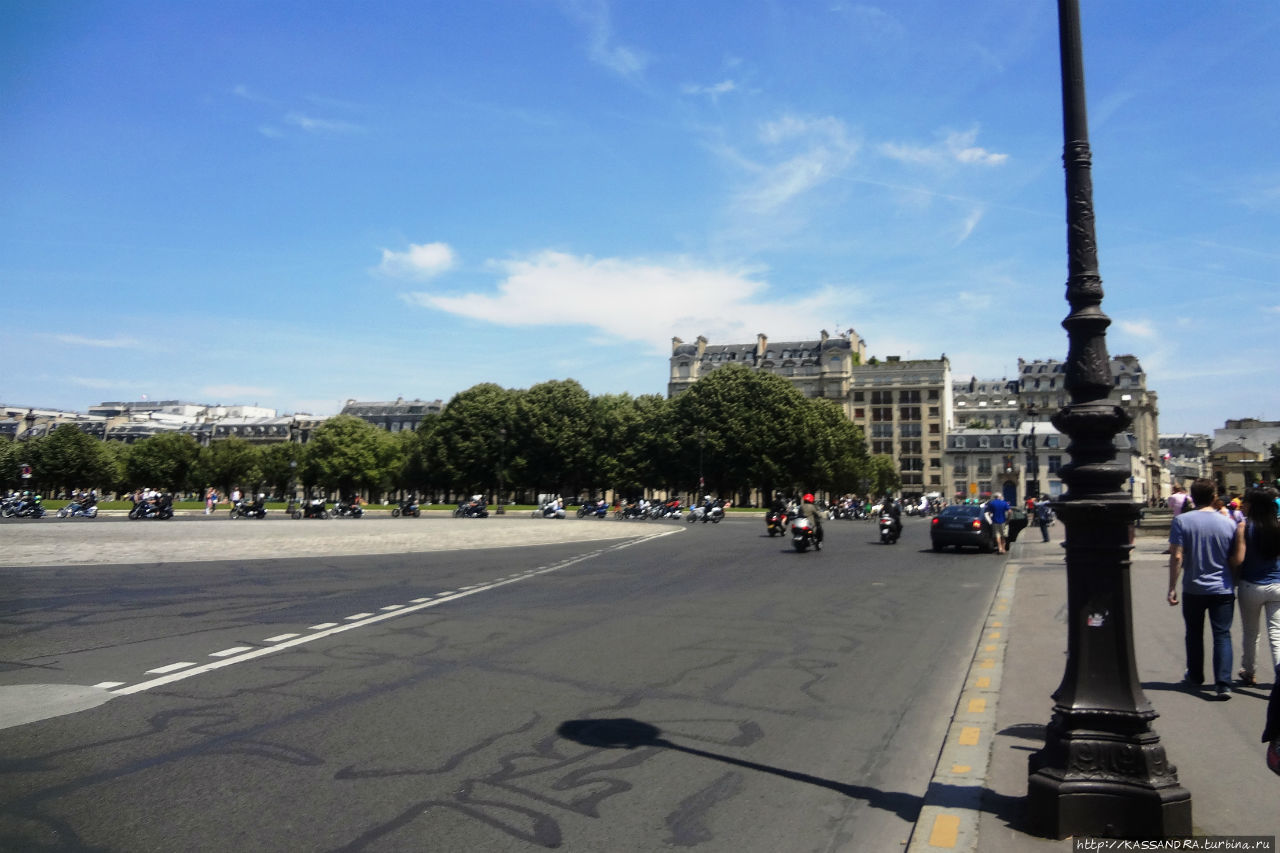 22 июня День Памяти и Скорби Париж, Франция