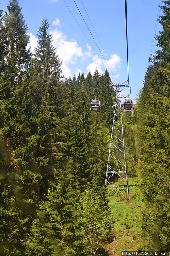К сожалению стекло кабинок поцарапано во многих местах.
