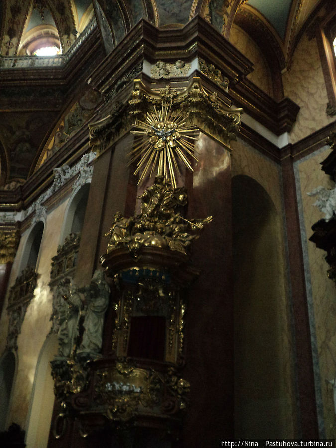 Одна из жемчужин  Оломоуца — костёл  святого  Михаила Оломоуц, Чехия