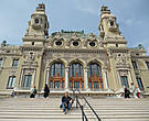 Опера Монте — Карло.
Она расположена в здании казино и была открыта в 1879 году.  Сара Бернар выступила на этой сцене первой.