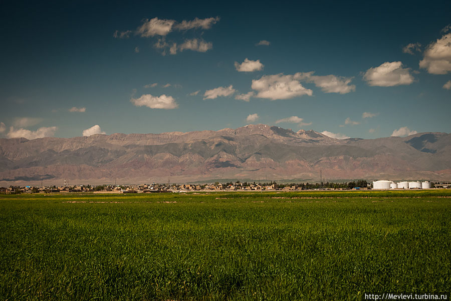 Мавзолеи Аттара Мешхед, Иран