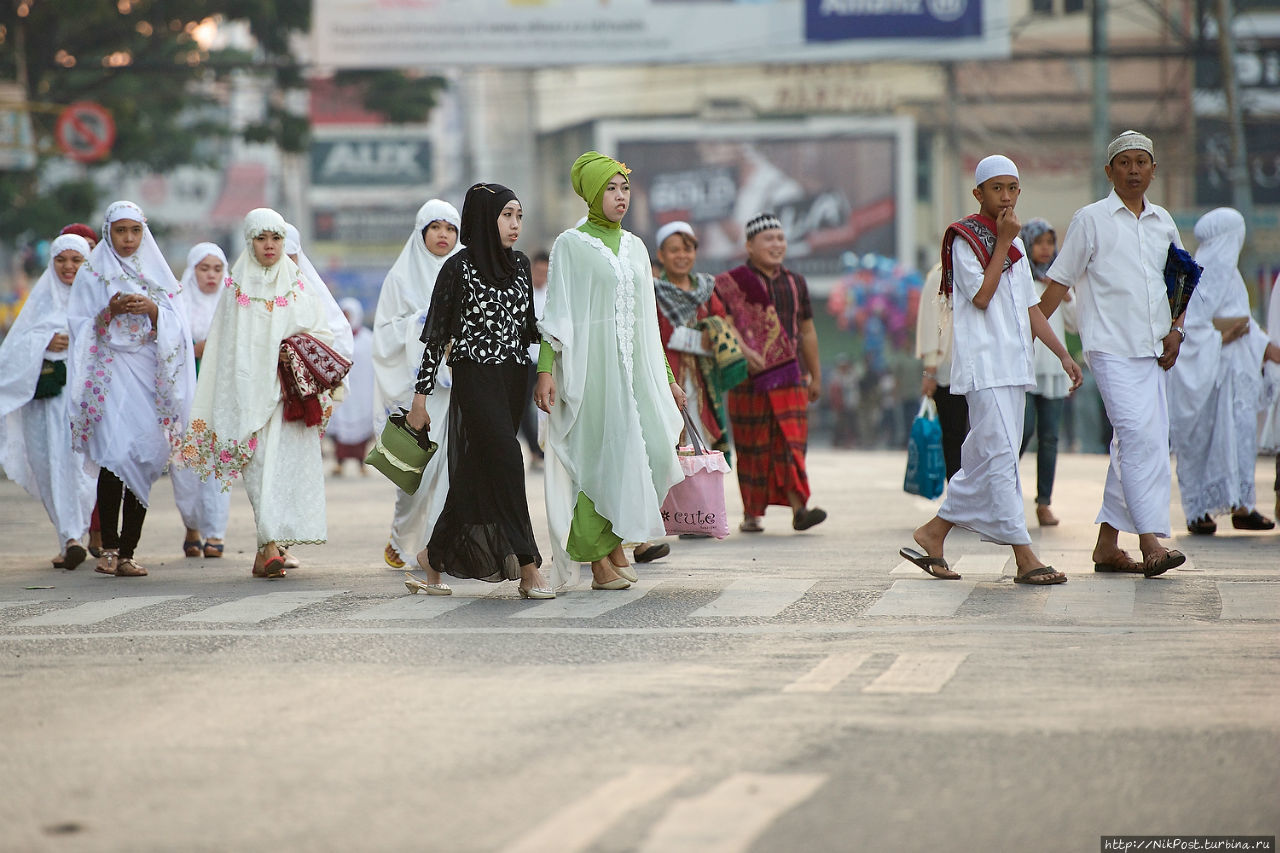 Индонезия. Часть 3. Макассар. Праздник Курбан — байрам. Макассар, Индонезия