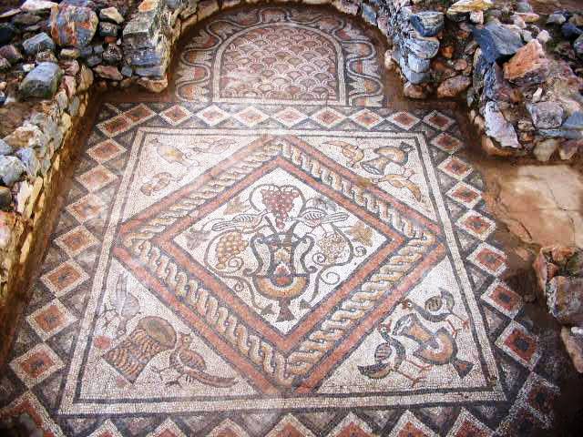 Сохранившаяся мозаика византийской церкви / Byzantine church mozaics