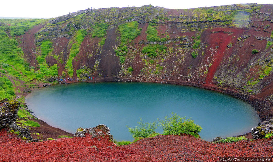Вокруг кратера проложена тропа и его несложно обойти Рейкьявик, Исландия