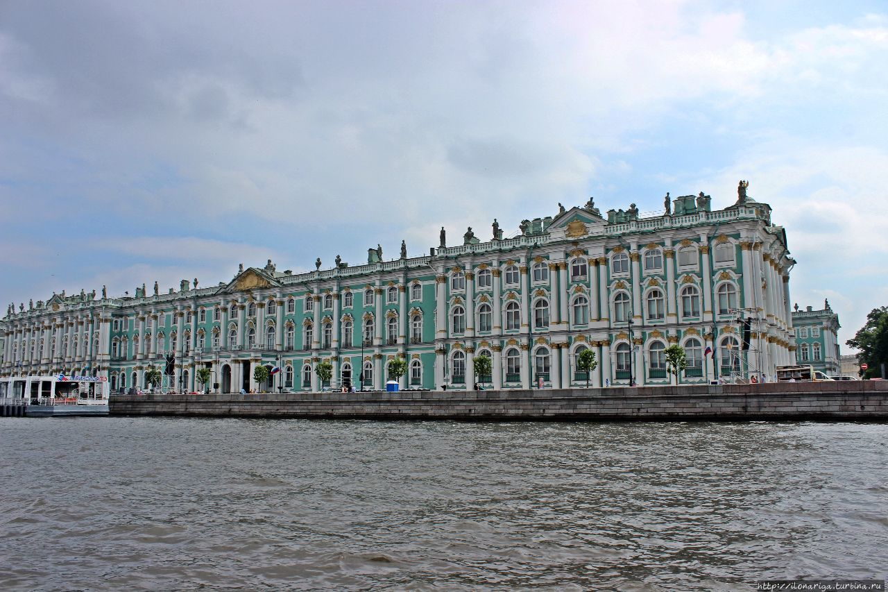 Вокруг Эрмитажа. Напевая песенку... Санкт-Петербург, Россия