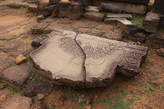 Храм Пре-Ко. Лунный камень у входа. Фото из интернета