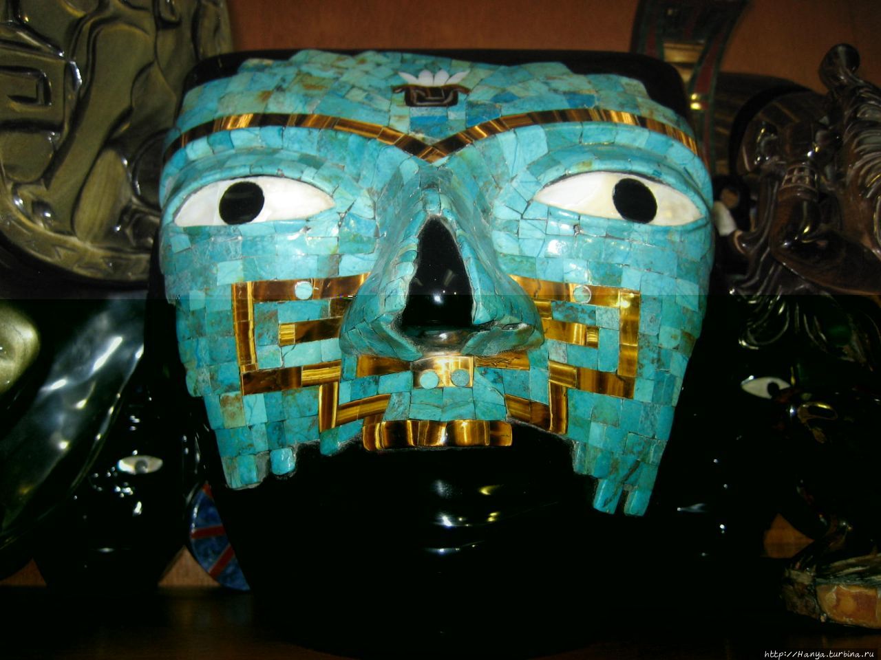Каменотесная мастерская с сувенирным магазином / Comercializadora Artesanal Teotihuacan