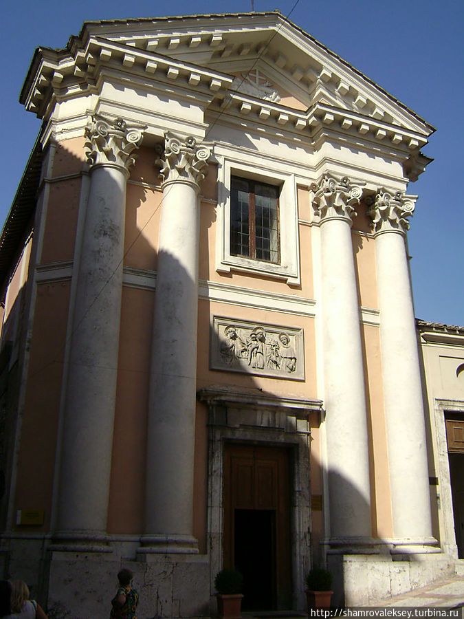 Церковь святого Ансано Сполето, Италия