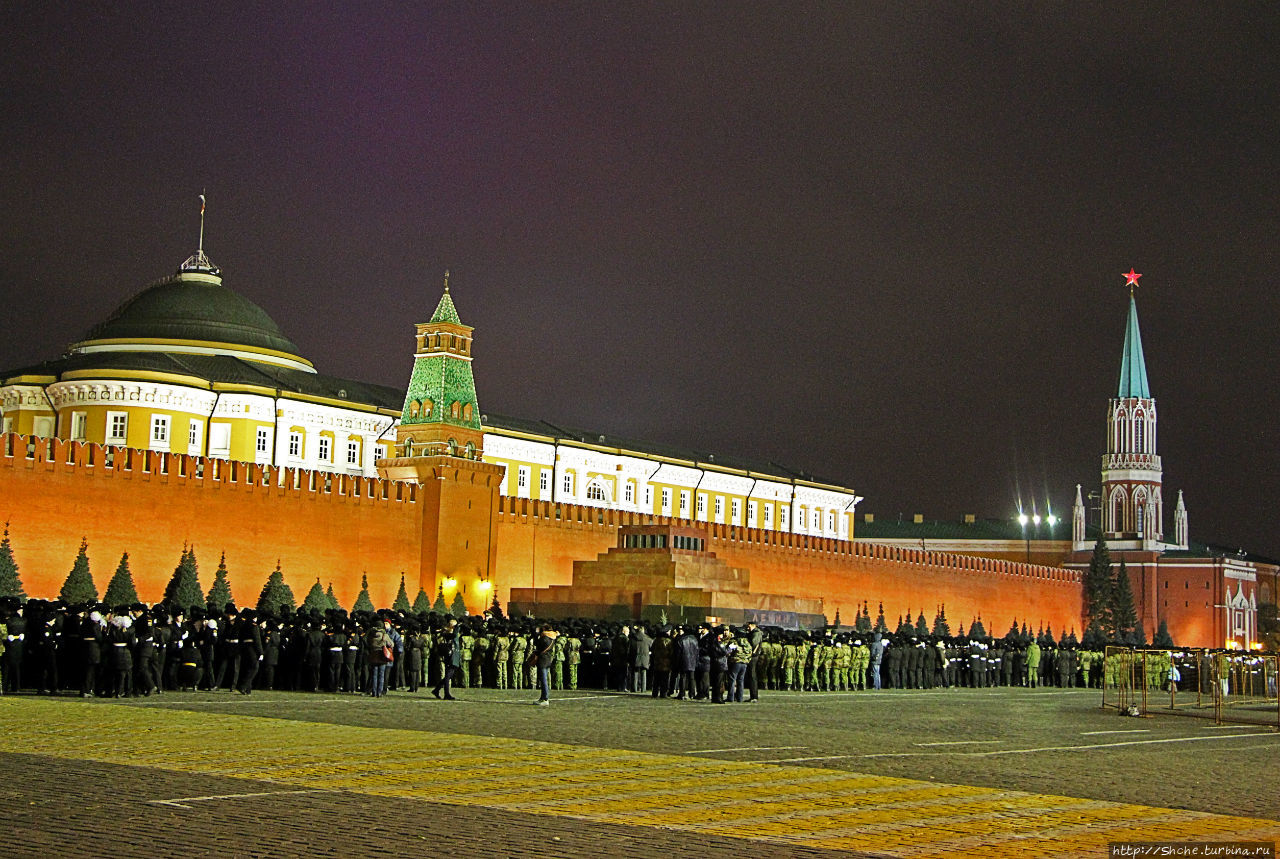 Фото красного кремля