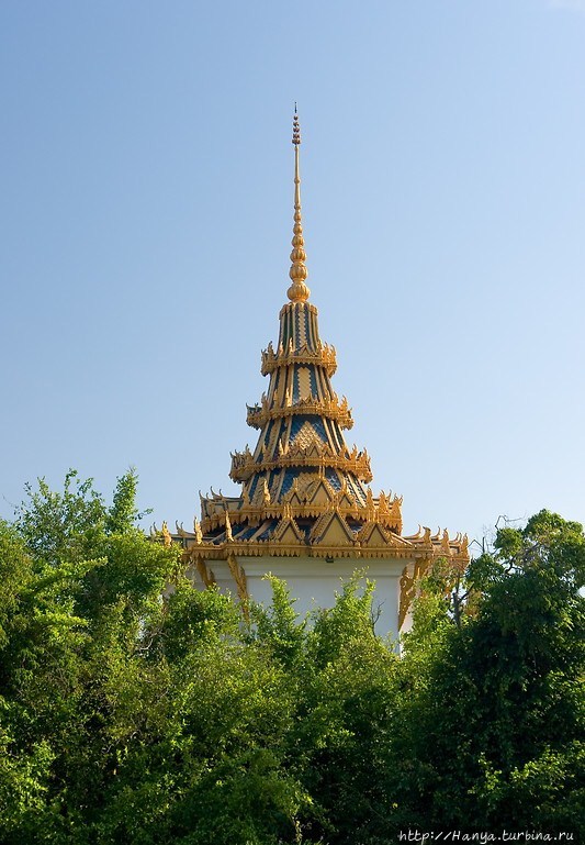 Святилище на вершине Phnom Mondop. Фото из интернета