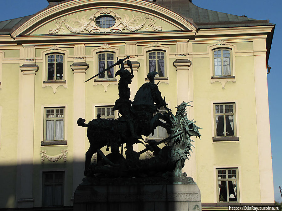 Это копия статуи из церкви Стокгольм, Швеция