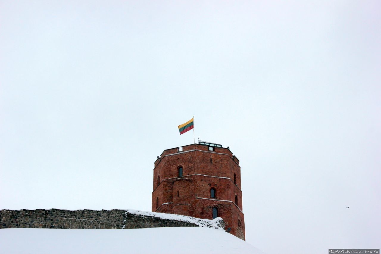 Башня Гедими́на — символ Вильнюса. Вильнюс, Литва
