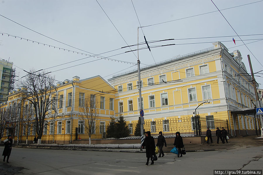 Здание саратовского отделения Госбанка