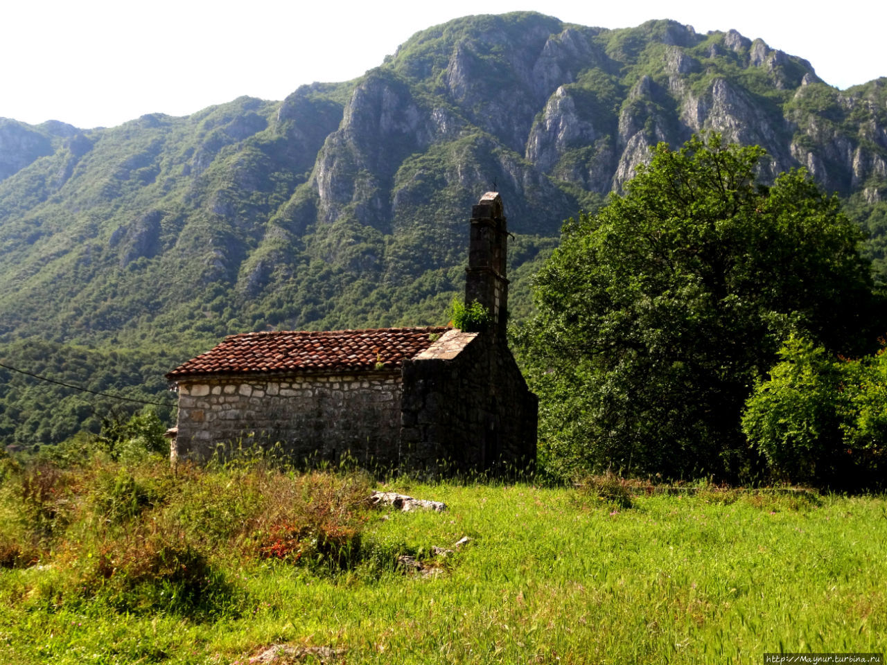 Все церкви в Черногории похожи друг на друга. Бар, Черногория