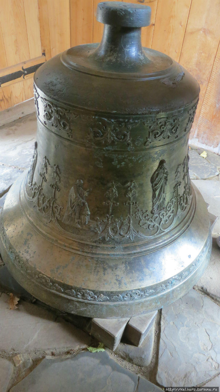 Этот колокол был спрятан 