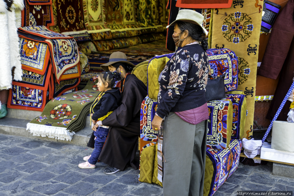 Храм и монастырь Джоканг Лхаса, Китай