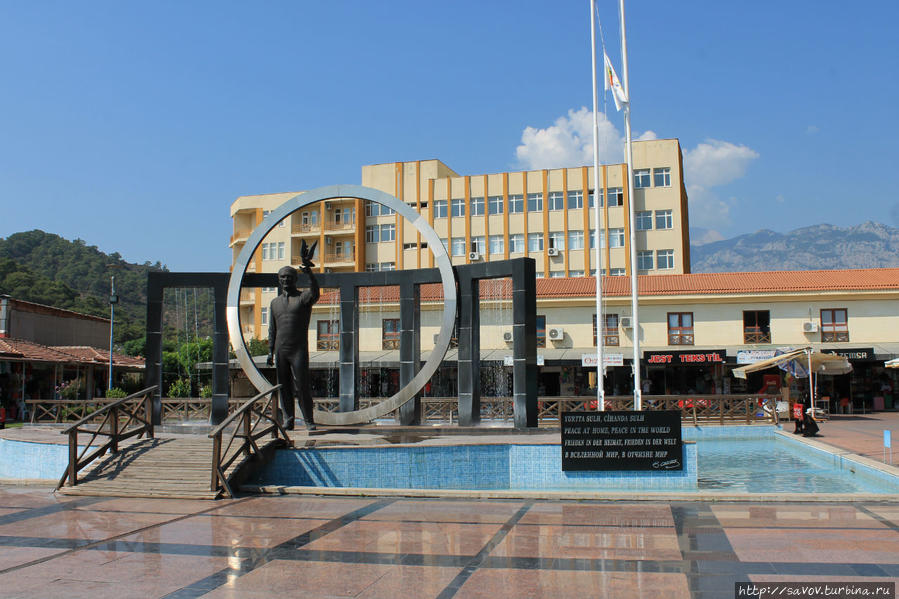 Центр Кемера. Площадь Ататюрка