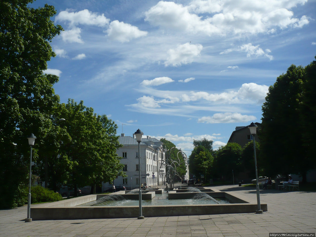 Памятник Юрию Лотману Тарту, Эстония
