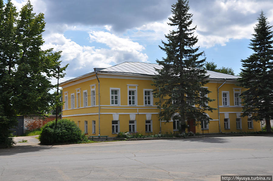 Площадь Свободы Пошехонье, Россия