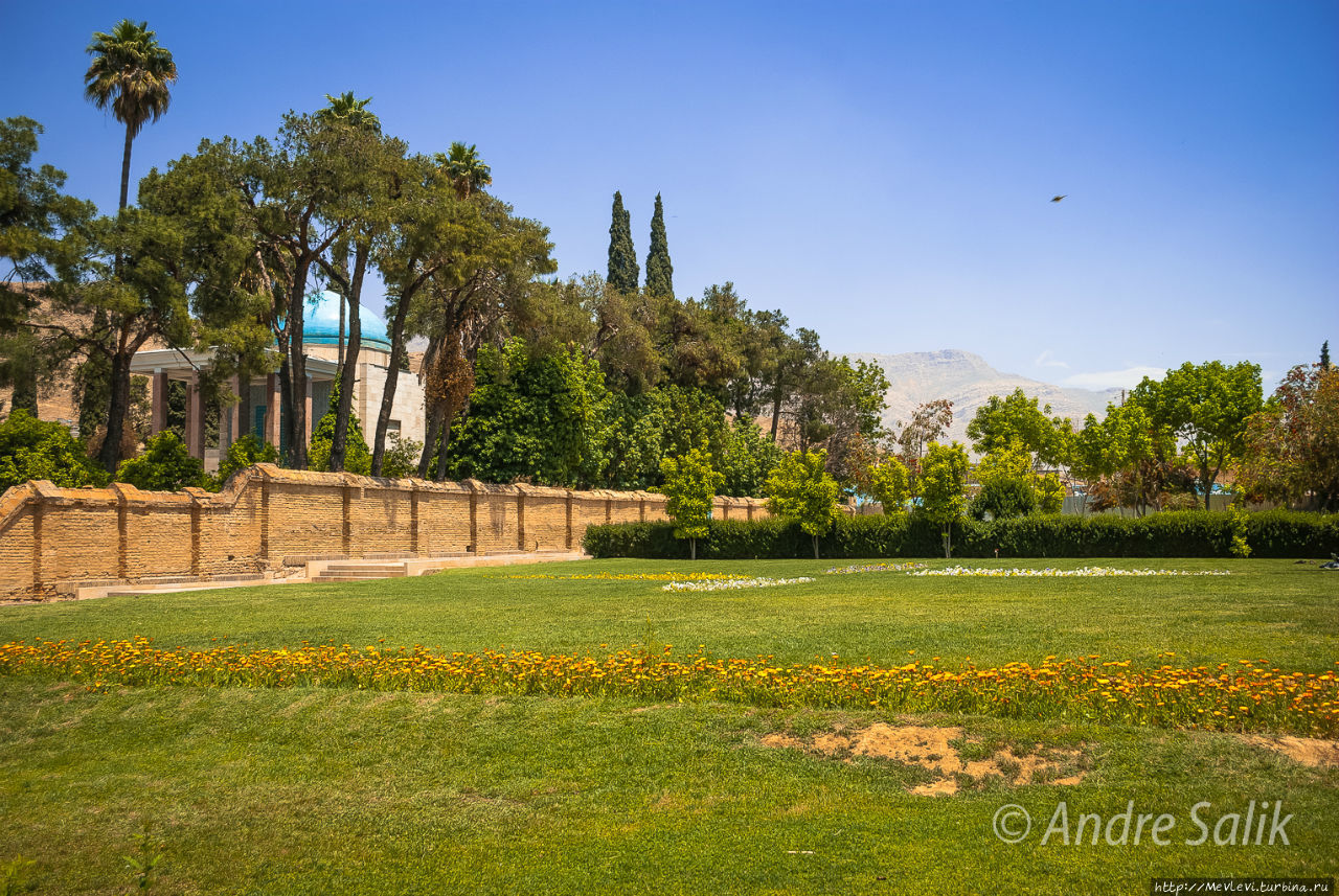 Мавзолей Саади Шираз, Иран