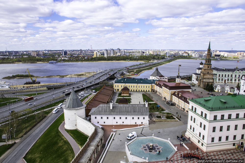 Мирное сосуществование ислама и христианства в Казани Казань, Россия