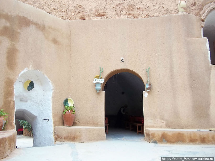 Ресторан в пещере троглодита