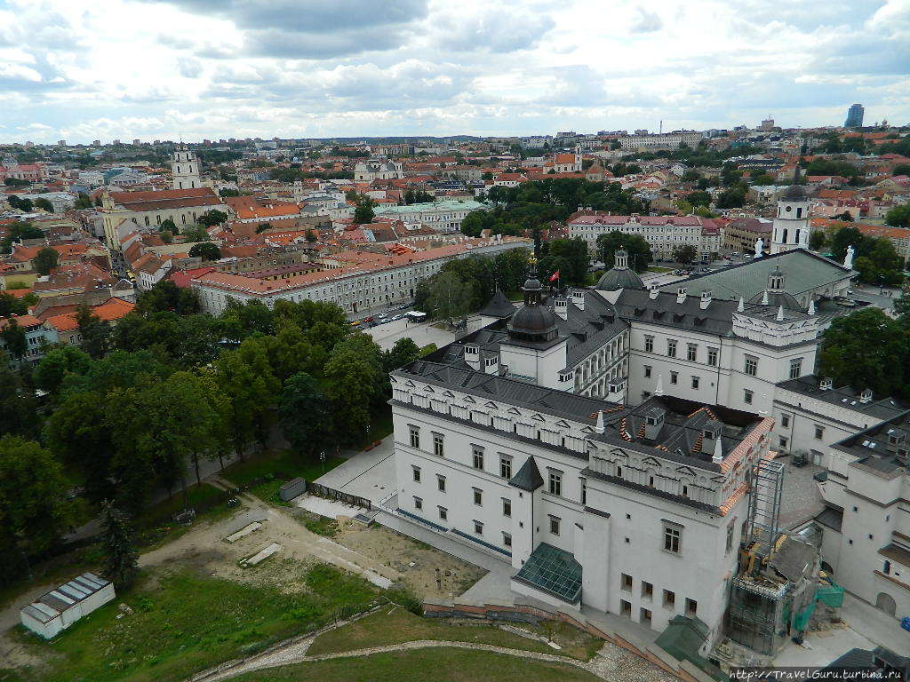 Вид на Дворец великих князей литовских с Башни Гедимина Вильнюс, Литва
