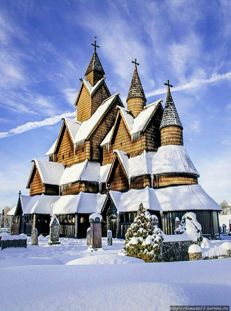 Ставкирка в Хеддале (норв. Heddal stavkirke) — самая большая из сохранившихся каркасных церквей Южная Норвегия, Норвегия