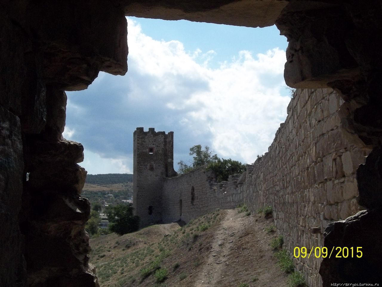 из 26-ти башен и пятикилометровых стен осталось немного Республика Крым, Россия