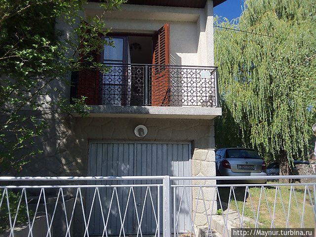 Дом нашей хозяюшки..