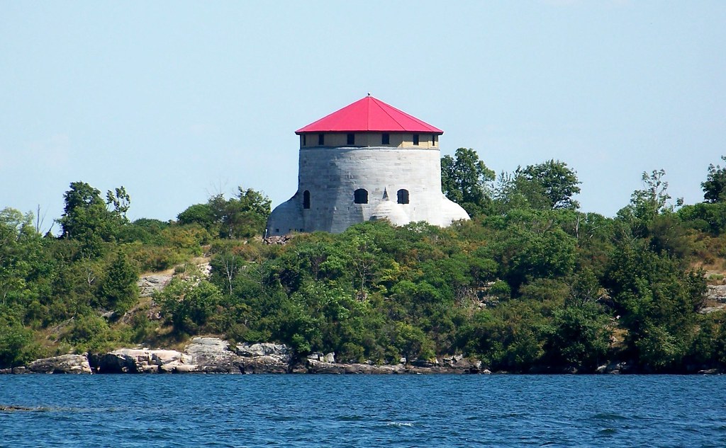 Башня Кеткарт и Остров Седар / Cathcart Tower and Cedar Island